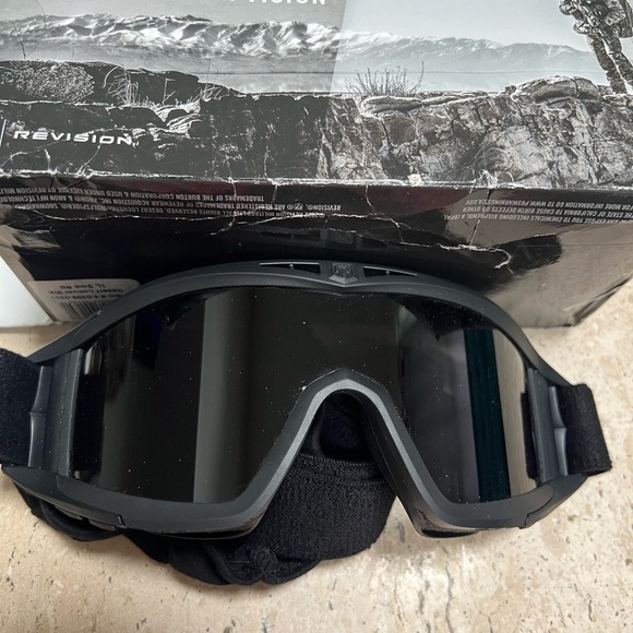 Revision Military Desert Locust Military Goggle System Smoke Lens - Picture 2 of 6